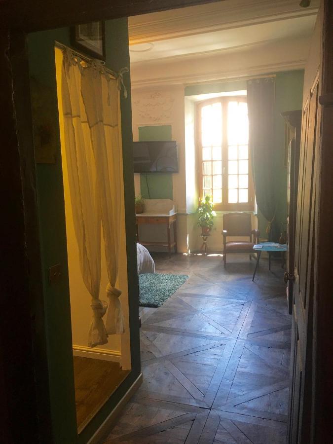 Bed and Breakfast Le 7 Des Tonneliers Castelfranc Exterior foto
